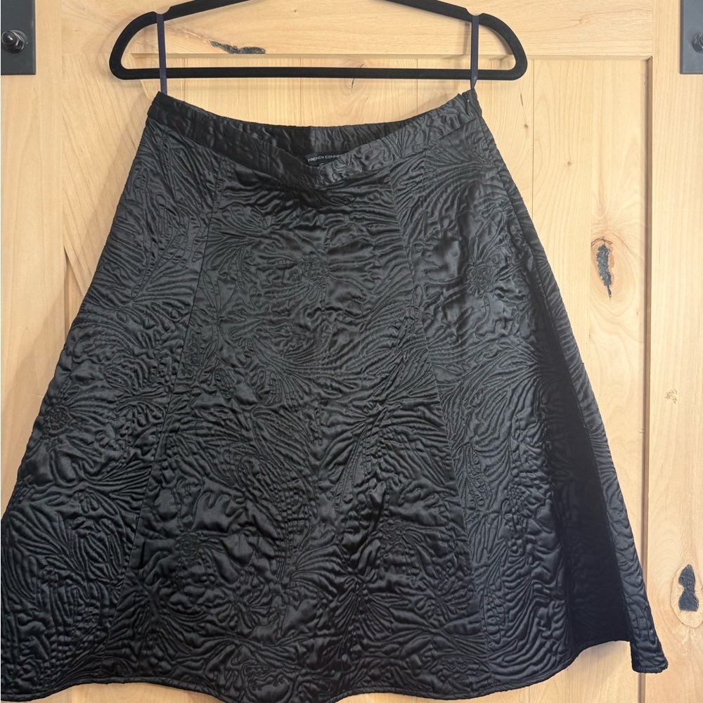 French Connection - Elegant Black Swing Skirt with Quilted Pattern - Size 6